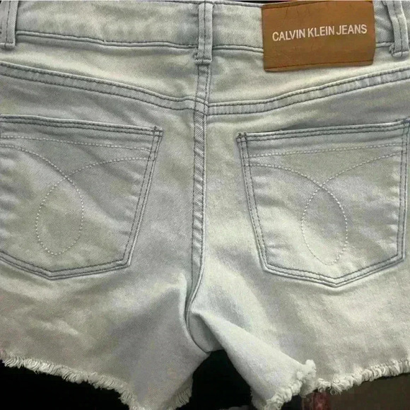 Calvin Klein Jean shorts - Picture 2 of 4